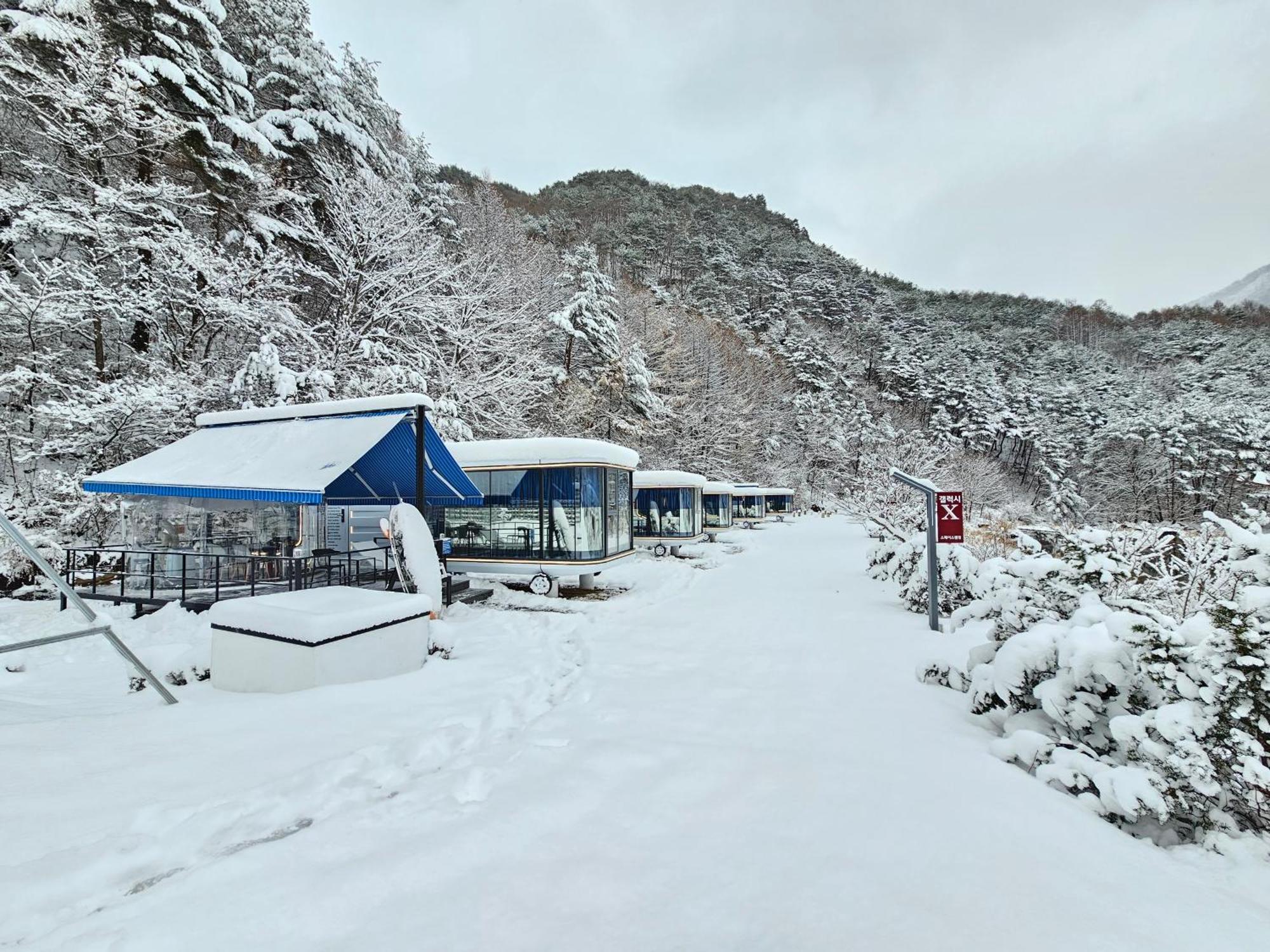 Galaxy X Hotel Type Caravan Glamping & Pension Pyeongchang Exterior photo